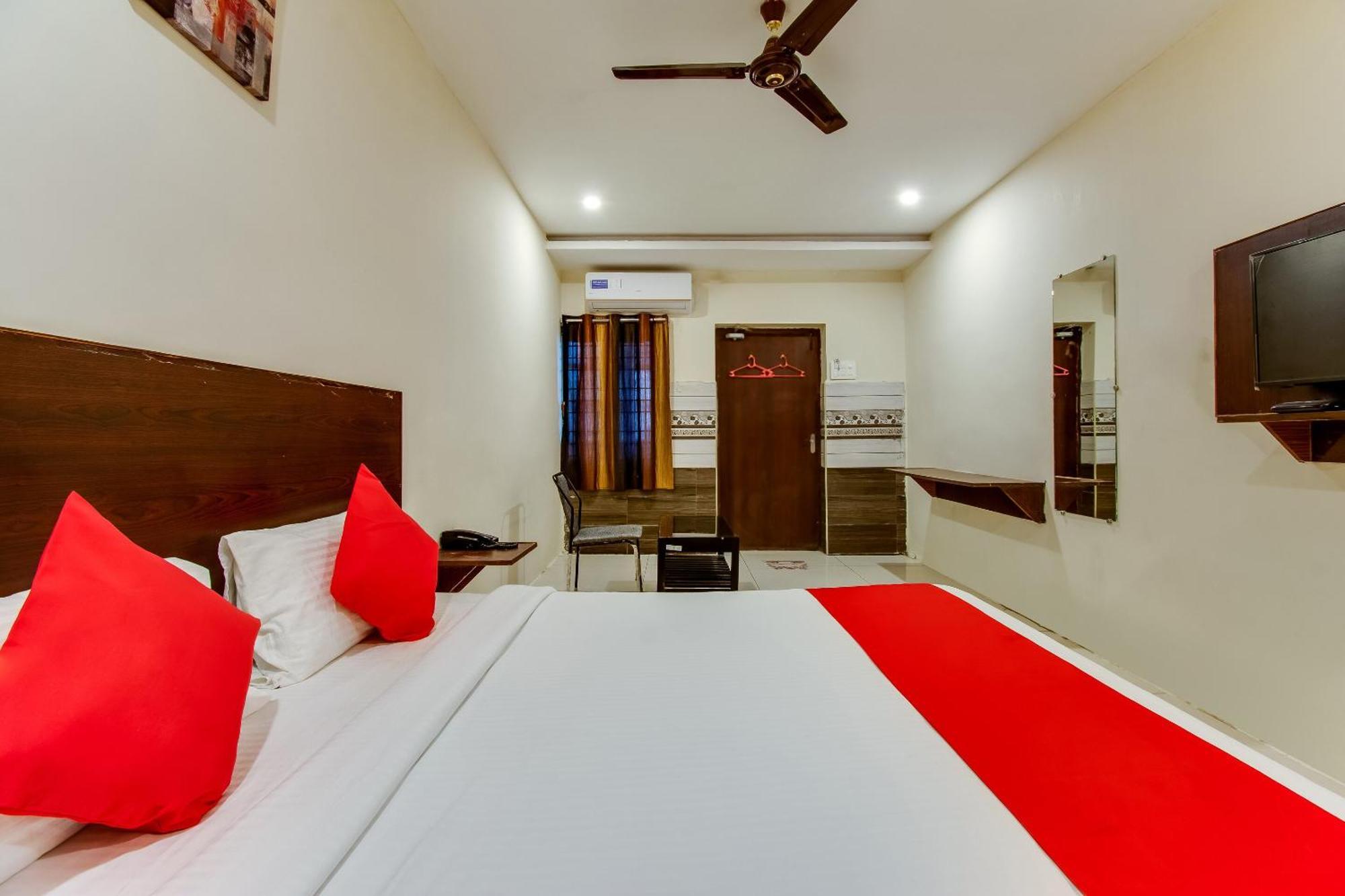 Hotel Oyo Akshaya Nest Vijayawāda Zewnętrze zdjęcie